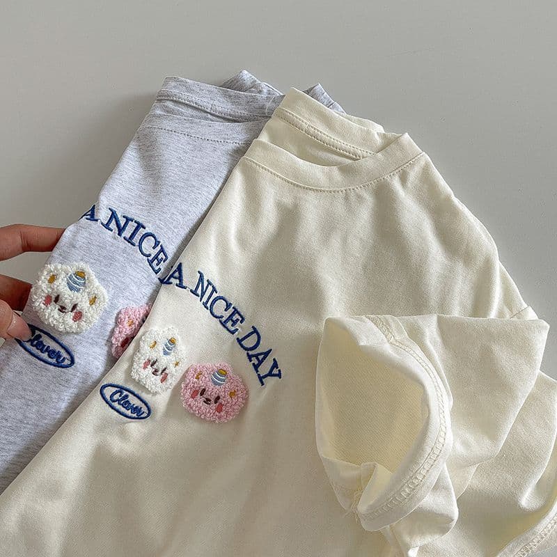Doce redução de idade carta bordado camiseta de manga curta verão novo estilo coreano feminino All-Match solto em torno