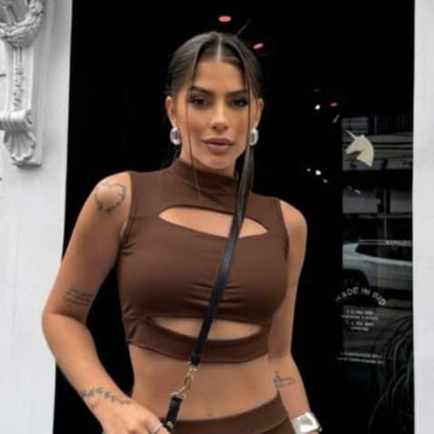 Cropped Feminino Ajustado Suplex Premium Recortes Fashion Confortável e Estiloso
