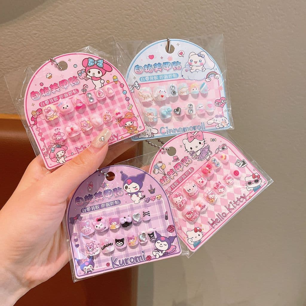 Crianças vestindo unhas Sanrio tridimensional adesivos de unhas meninas novo estilo Manicure Semi-feito à mão destacável