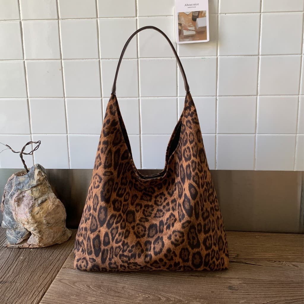 Casual leopardo impressão camurça bolsa de ombro feminino Retro nicho axilas saco grande capacidade sacola criança mãe s