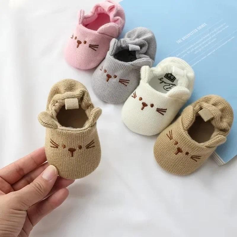 Bonito Dos Desenhos Animados Boné Sapatos De Bebê Cor Sólida Sola Macia Primeiros Caminhantes 0-18 Meses Crianças Lã Ant