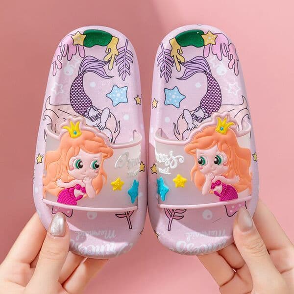 | slippers | ✰Um chinelo infantil meninas novo estilo verão bonito dos desenhos animados sereia casa exterior usar princ