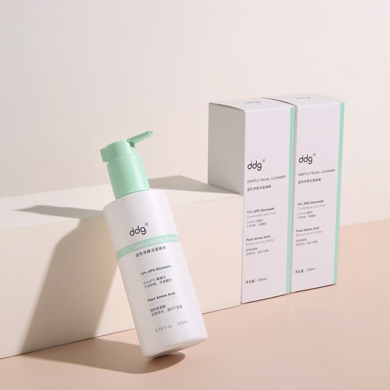 Ddg Gel de Limpeza Gordo Verde Aminoácido Limpeza de Poros Suave Pele Sensível Limpador Facial 15% APG Glucoside