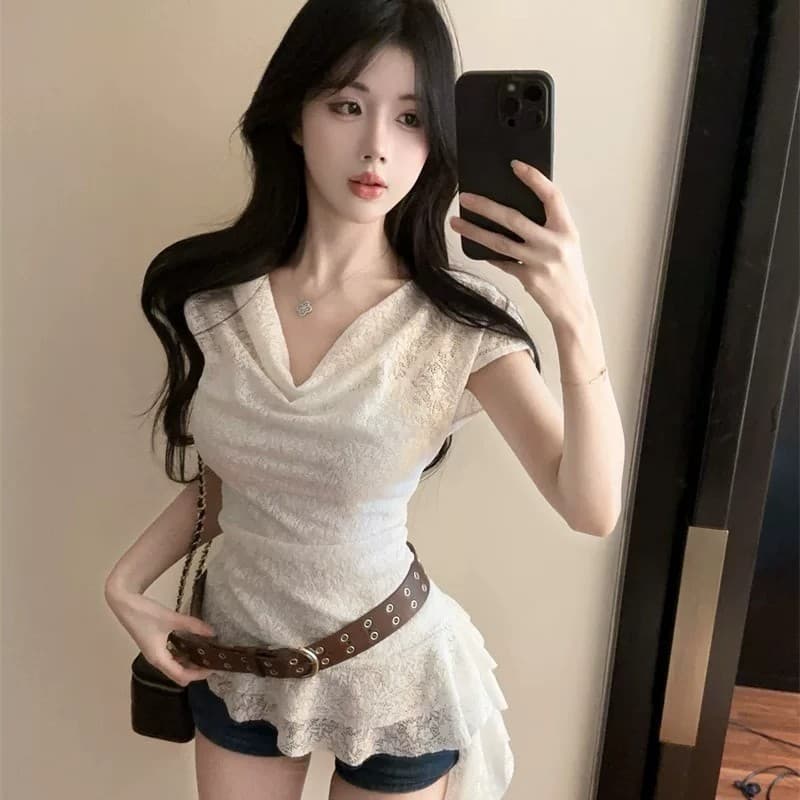 Estilo coreano renda francesa costura gola oscilante manga curta camiseta verão chique Design Irregular sentir moda topo