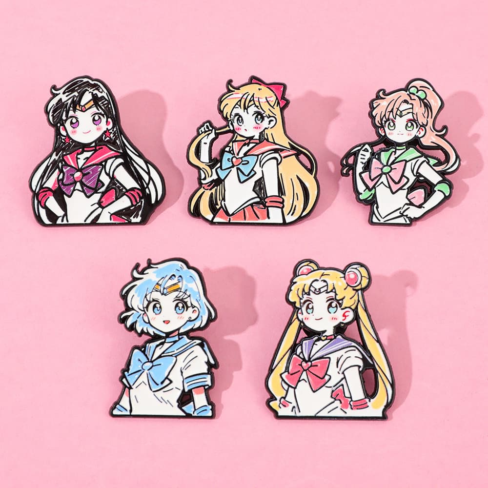[5pçs] Broches de Liga Sailor Moon - Decora Roupas e Mochilas
