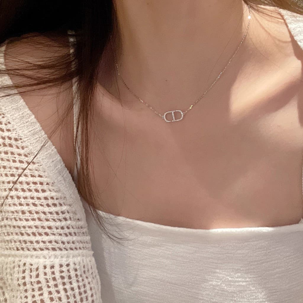 Colar de prata esterlina S925, design de nariz de porco, adequado para mulheres, design único de luxo leve, corrente.