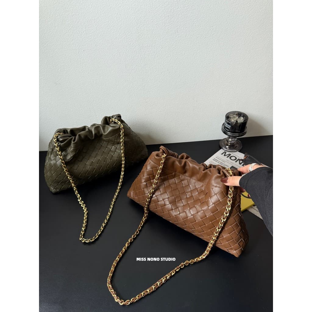 Bolsa de couro genuíno tecido à mão, bolsa de pele de carneiro para axilas, bolsa de ombro com corrente, bolsa mensageir