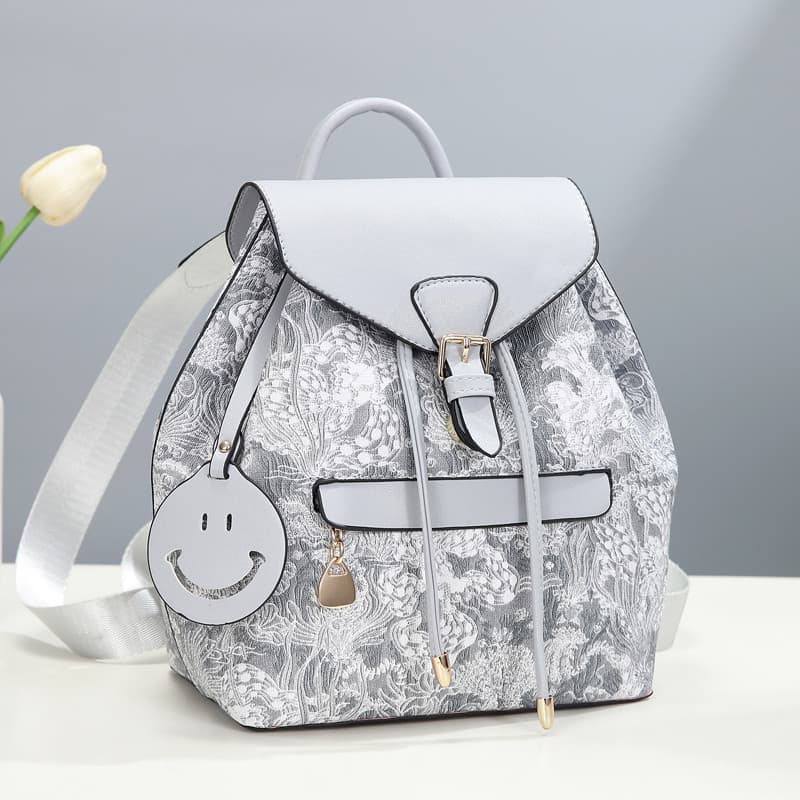 Senhoras de couro macio mochila feminina verão novo estilo All-Match estudante saco de escola único saco de viagem multi