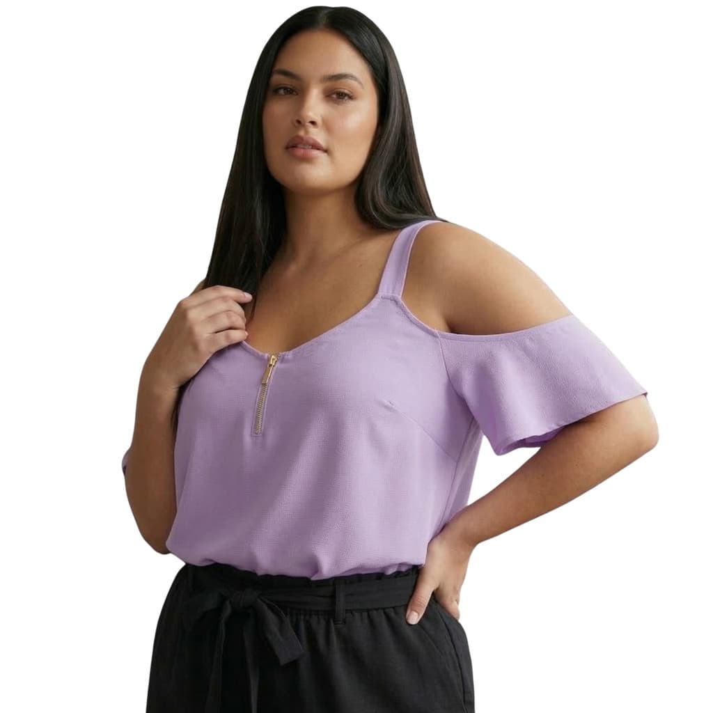 Blusa Plus Size Ombro Vazado Feminina Crepinho com Elastano Zíper Frontal e Manga Babado