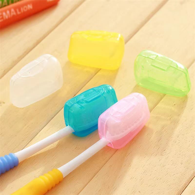 Capa protetora transparente para escova de dentes portátil estilo japonês, acessório de viagem à prova de poeira.