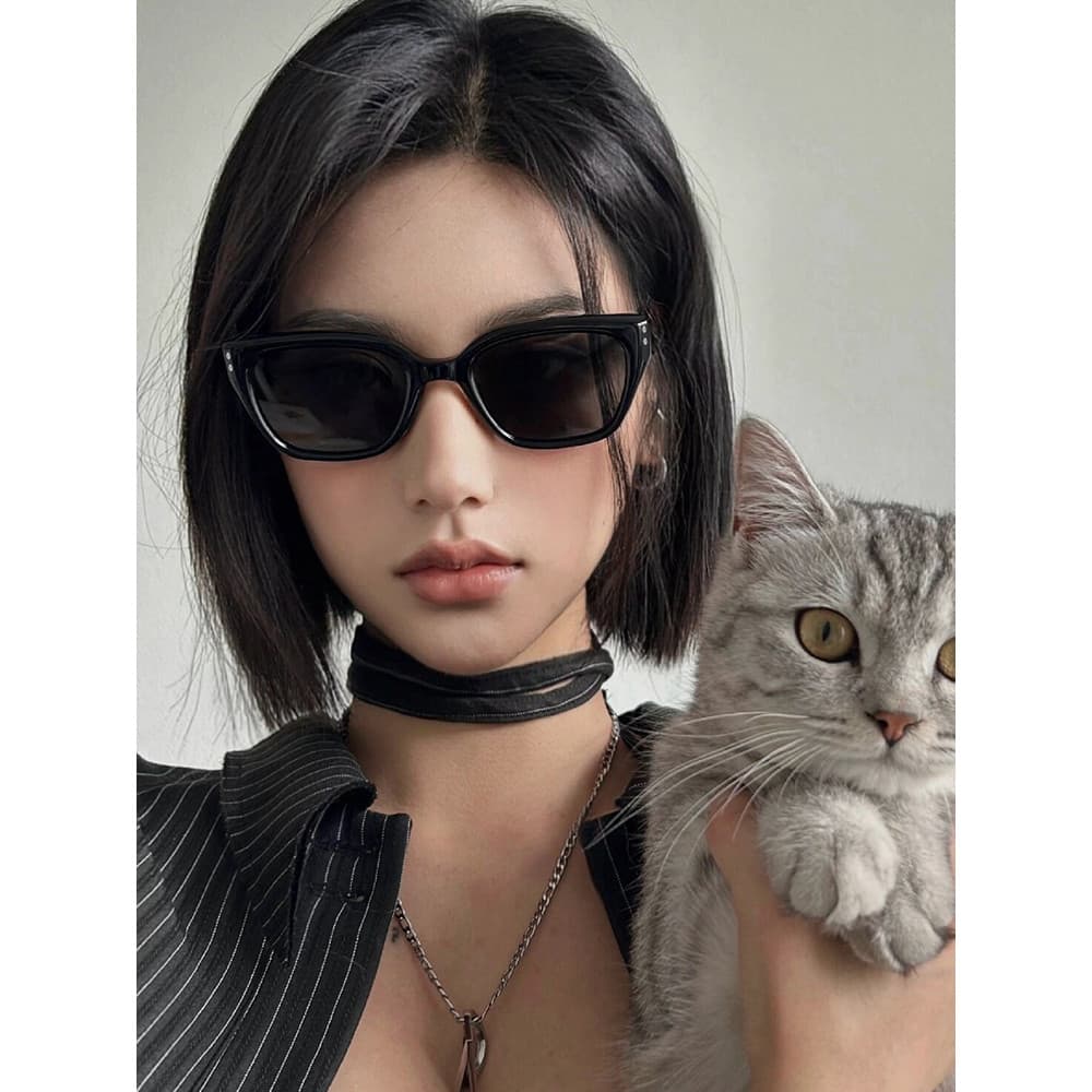Óculos de sol retrô olho de gato feminino 2026 novo estilo adequado para rosto redondo quadrado protetor solar óculos de