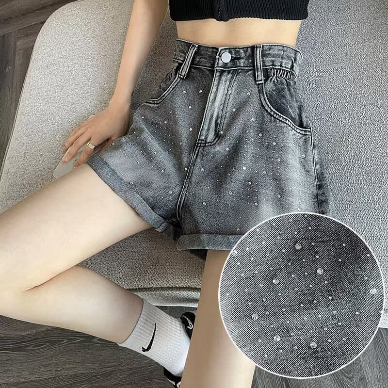[Venda quente] Shorts jeans mais vendidos, perna feminina, Design fino para meninas, calças evasê de três pontos [envio