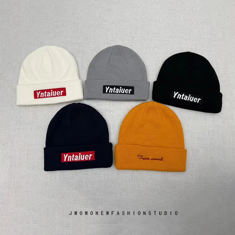 American Street Wear Carta Bordado Chapéu de Malha Homens Mulheres Outono Inverno All-Match Face-Olhando Pequeno Chapéu