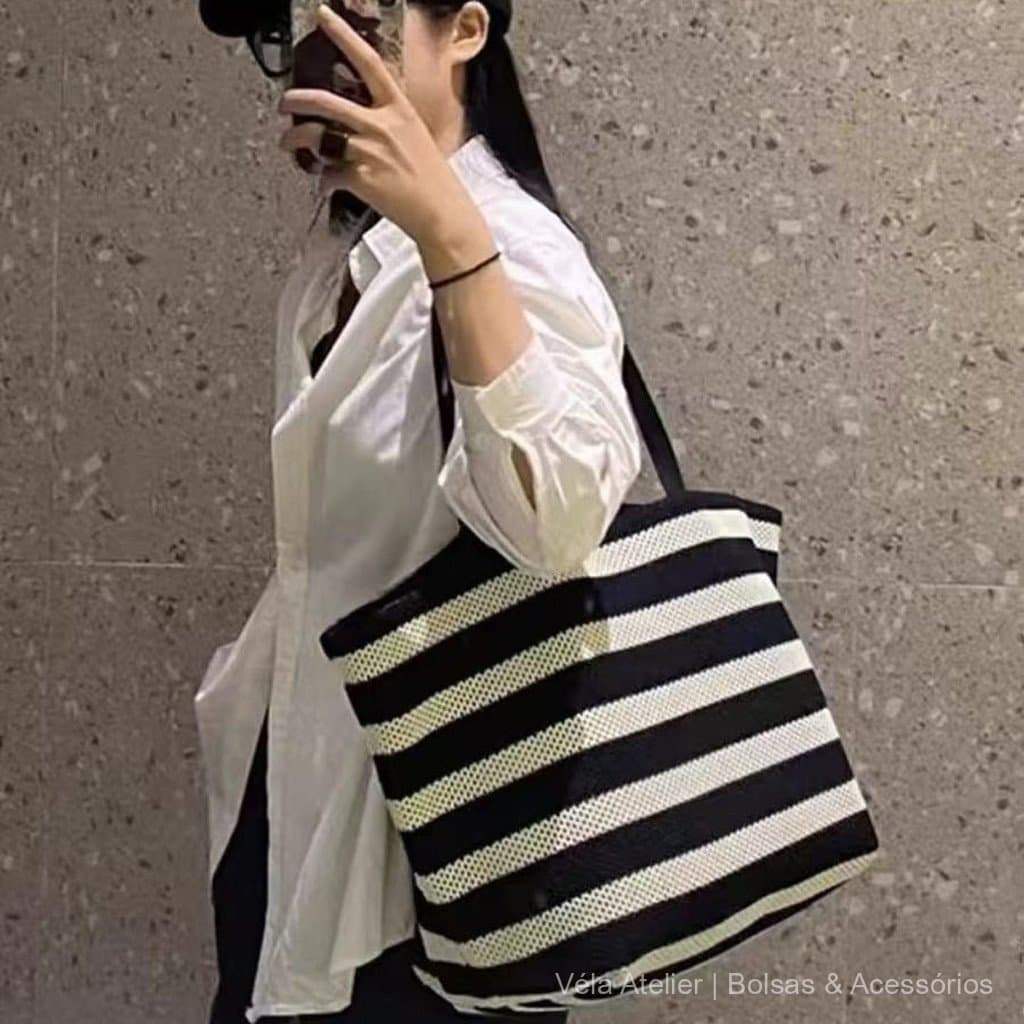Bolsa Tote Feminina de Material Trançado Listrada e Zíper para Faculdade e Trabalho