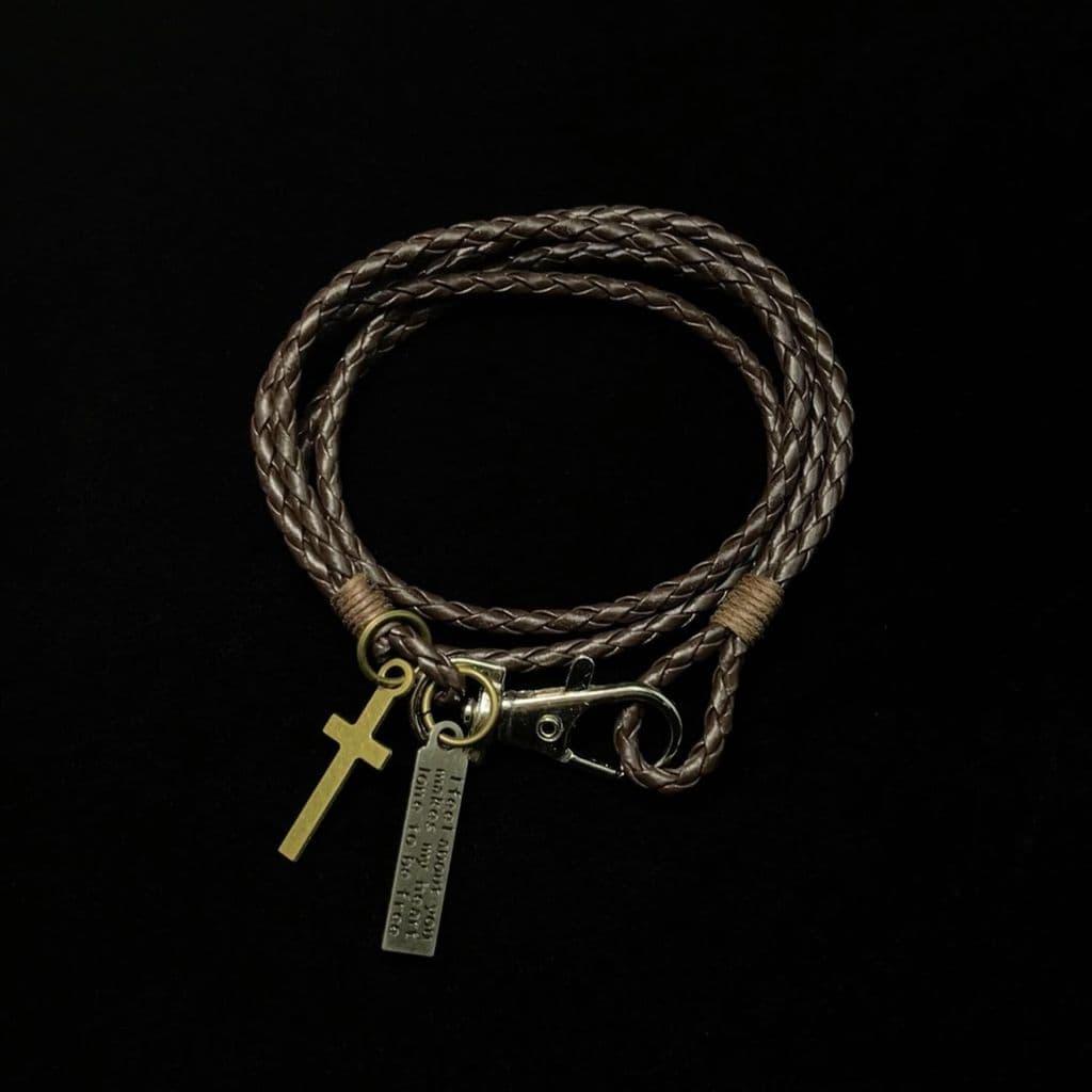 Vintage vintage cruz corda de couro pulseira masculino feminino estilo Hip Hop nicho Design High-End mão corda mão jóias