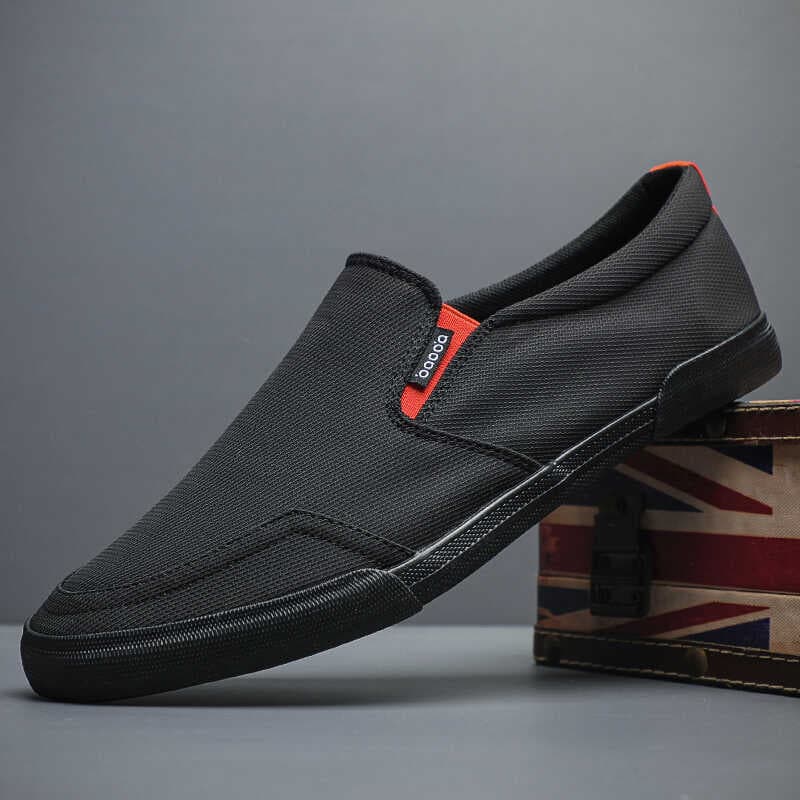 Verão novo estilo sapatos masculinos sapatos de lona de seda gelo preguiçoso deslizamento em tênis casuais de sola macia