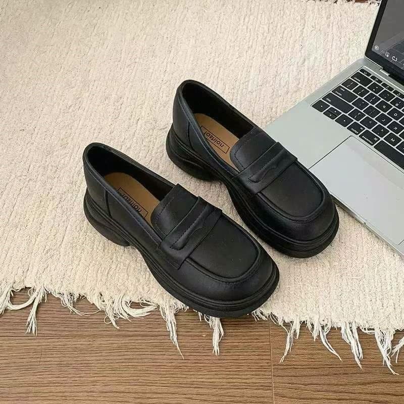 Jk2026 verão deslizamento em sapatos britânicos de sola macia Baotou mocassins estilo francês sola macia Casual novo est