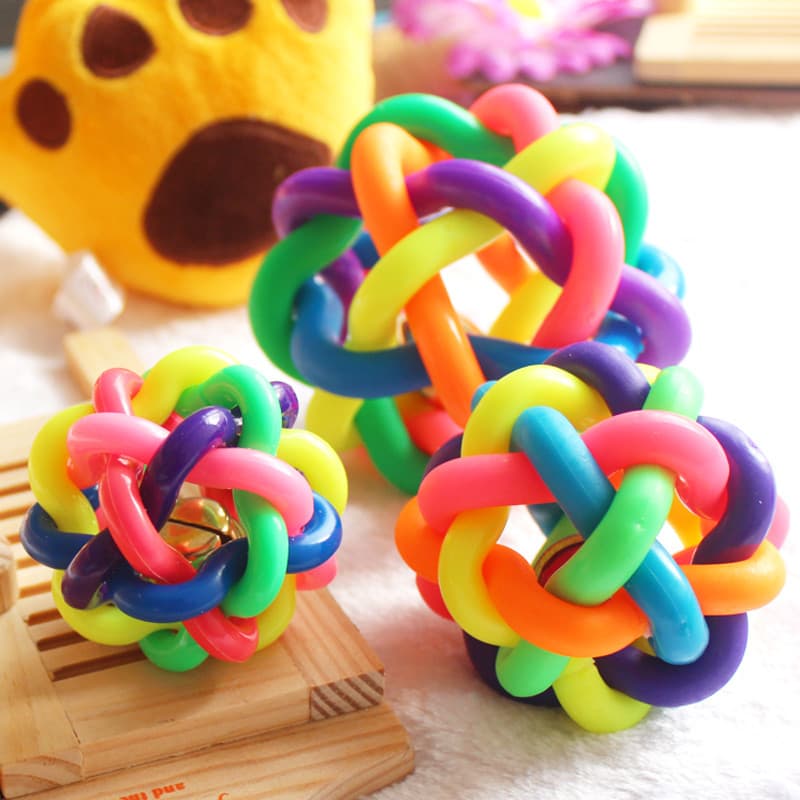 Cão colorido sino bola brinquedo para animais de estimação colorido trançado bola cão som brinquedo resistente à mordida
