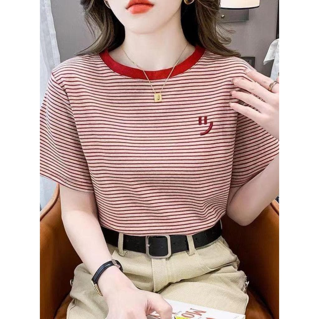 Camiseta listrada de manga curta feminina solta 2025 verão novo estilo All-Match camiseta em torno do pescoço metade @-