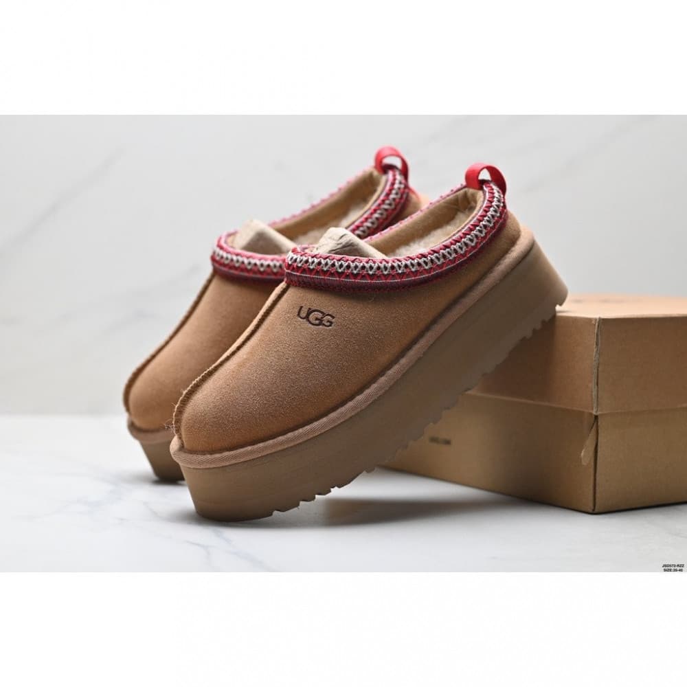 Botas De Neve Quentes UGG Slip-On TAZZ Curtas Macias , Modernas E super Resistentes Ao Desgaste