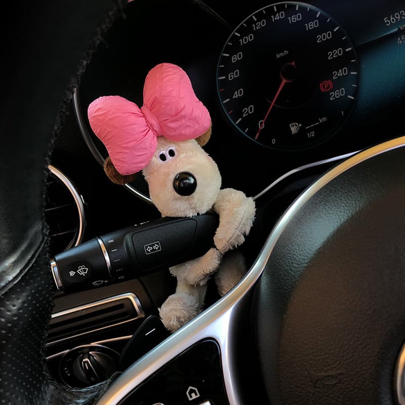 Bloco de carro decoração cão boneca sinal volta limpador ornamentos bonito boneca senhoras acessórios interiores do carr