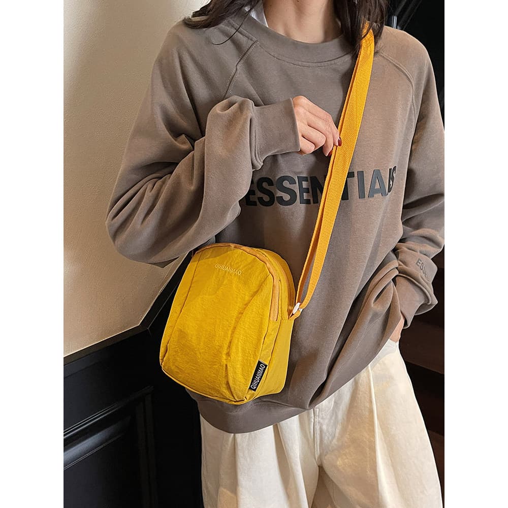 Casual náilon lona pequeno saco feminino 2026 novo estilo leve viagem saco do mensageiro passeio esportes andando saco d