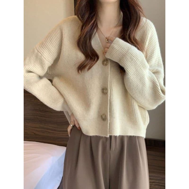 Cardigan de malha feminino outono inverno 2026 novo estilo solto pequena fragrância camisola feminina manga longa cor só