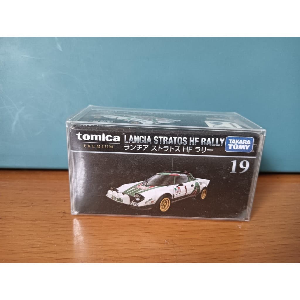 TOMICA TOMICA Caixa Preta No. 19.Carro fora da impressão, caixa de retorno de bom produto. Adequado para coleção