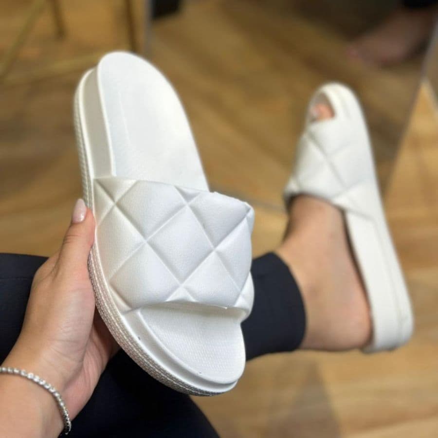 Chinelo Matelassê Slide Acolchoado Matelassê Casual Conforto Premium