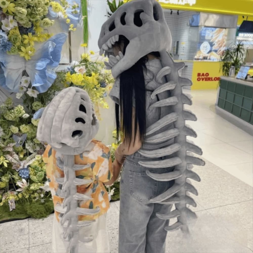 Máscara de esqueleto de dinossauro, um divertido chapéu de pelúcia para role-playing, fantasia com design de exoesquelet