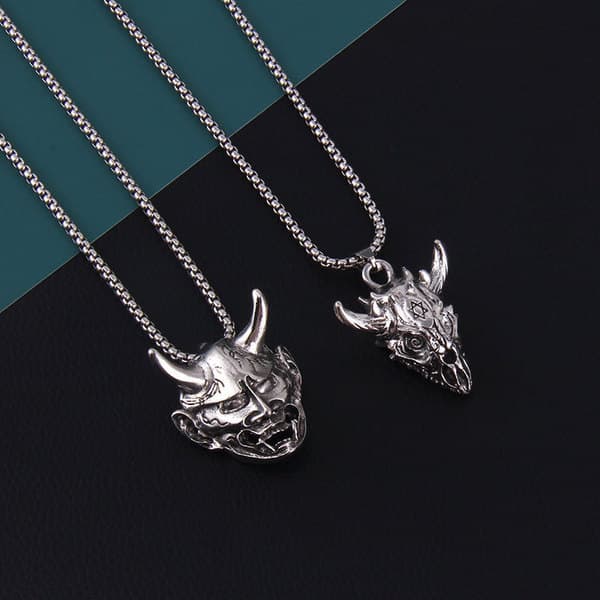 | colar prata | 【bijuterias femininas】 ♘Europeu americano estilo Punk exagerado presas fantasma diabo cabeça colar na mo
