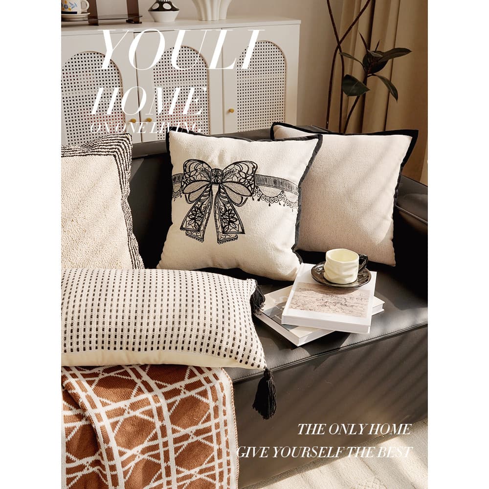 Francês preto branco High-End estilo medieval estilo medieval sala de estar sofá travesseiro estilo creme Bay janela tra