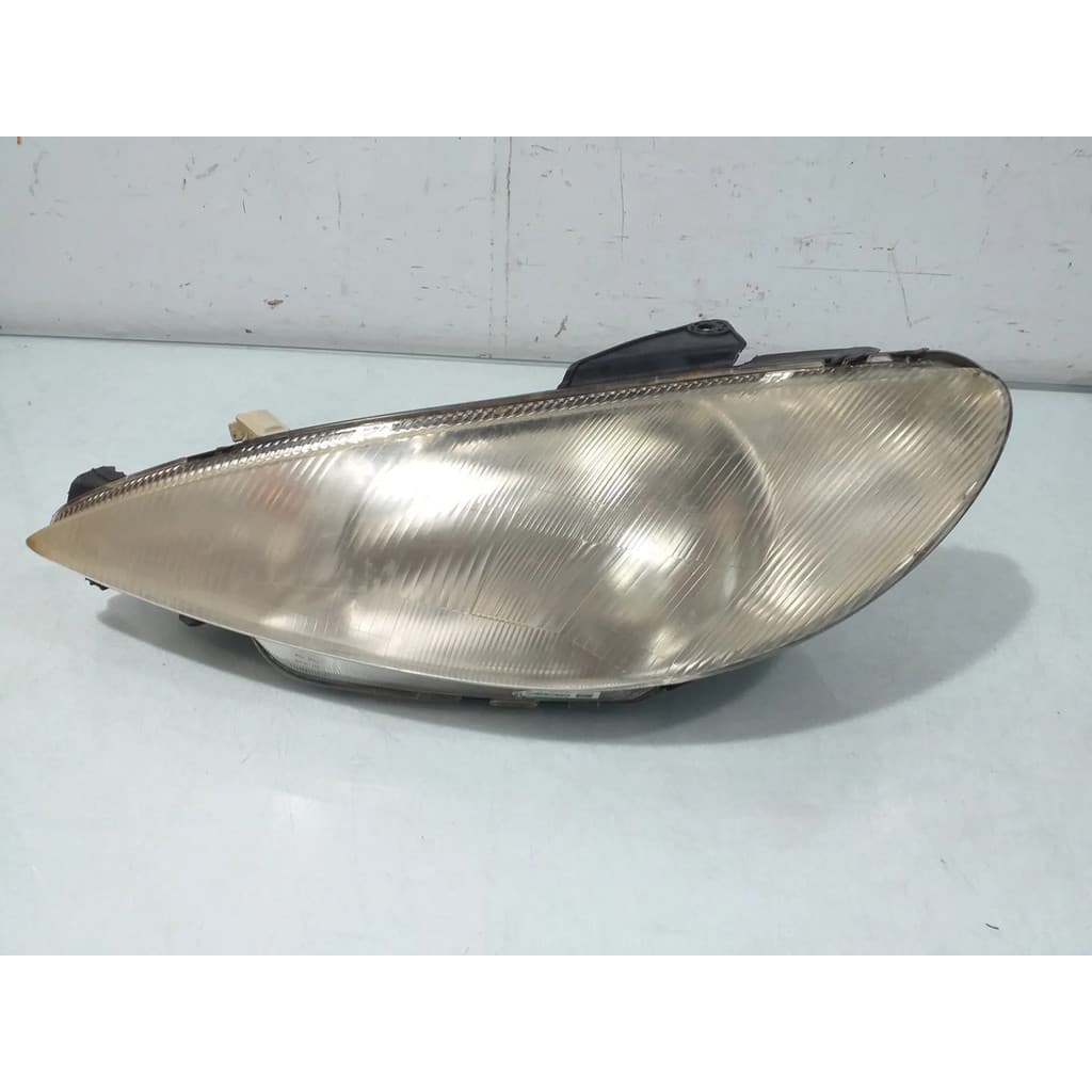 Farol Dianteiro Esquerdo Peugeot 206 2000 2010 Detalhe
