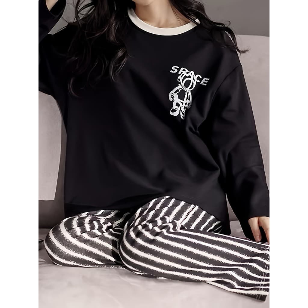 Novo estilo senhoras pijamas espaço urso impressão em torno do pescoço pulôver pijamas preto branco listrado calças leg