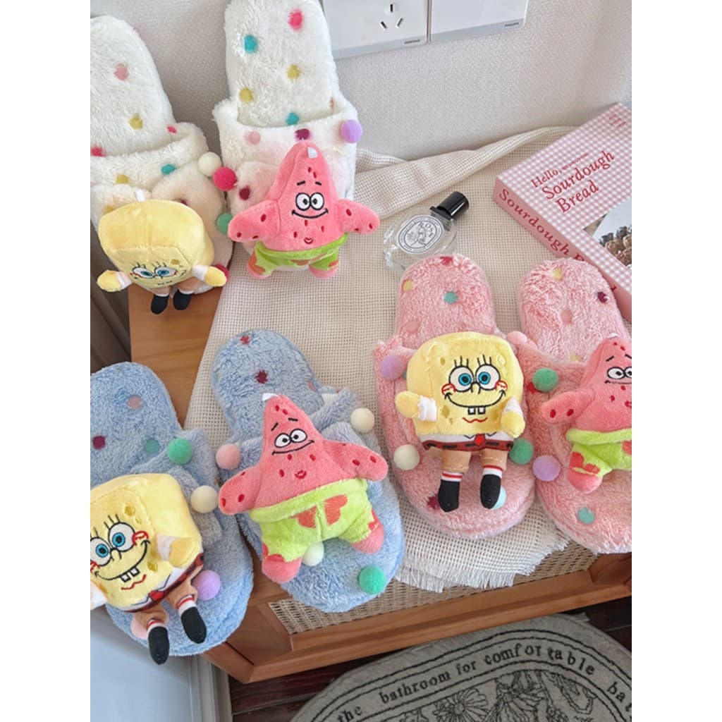 Novo bonito influenciador boneca dos desenhos animados de pelúcia bolinhas chinelos feminino quente sola macia Baotou ca