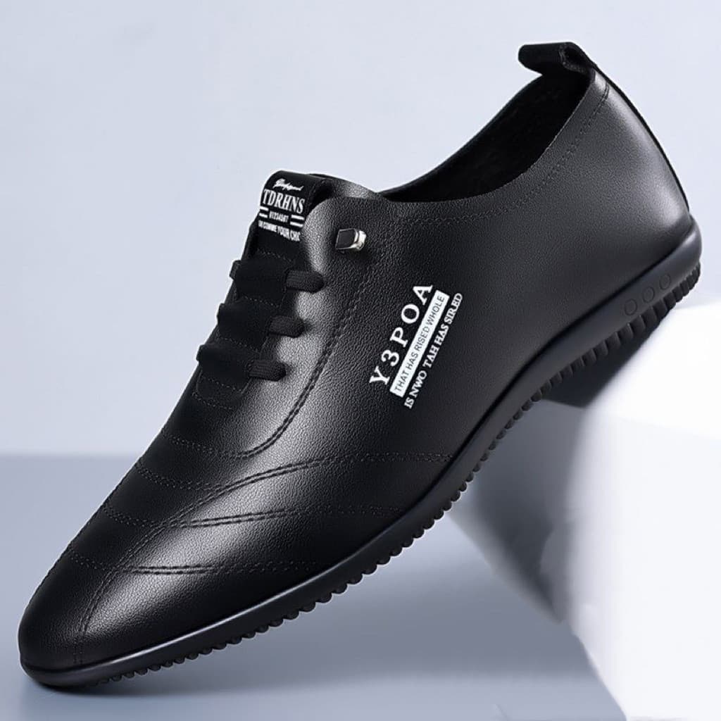 Sapatos de negócios de novo estilo, sapatos de couro macio estilo coreano, sapatos casuais masculinos com solas planas.