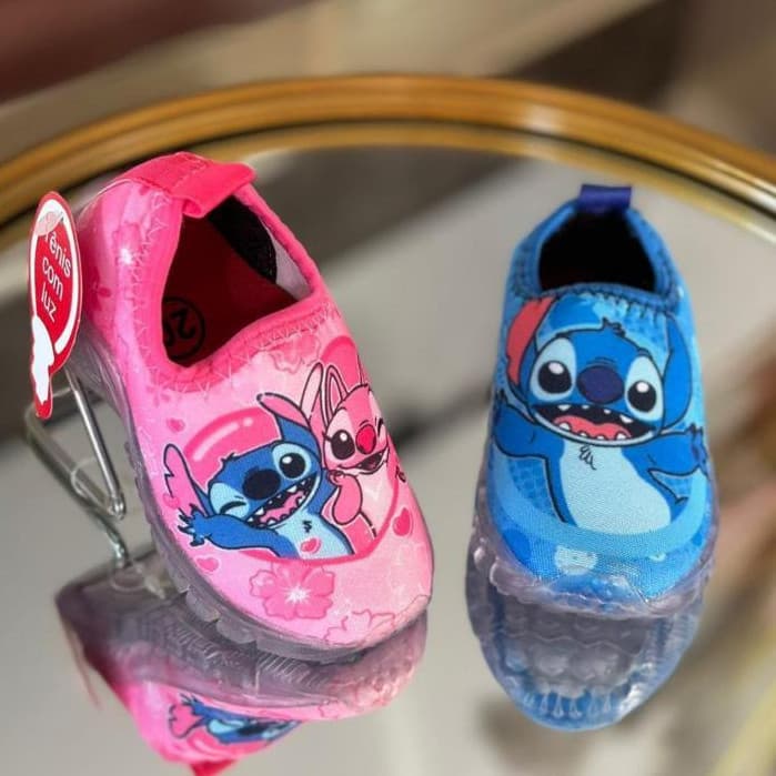 Tênis Infantil Led Fita Luzinha Personagens Lilo & Stitch Menino e Menina Escolar Unissex Confortavel Calce fácil