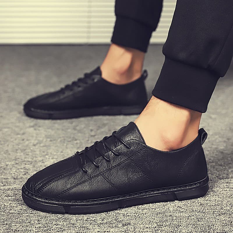 Sapatos masculinos verão na moda sapatos sociais pretos pequenos sapatos de couro sola macia versão coreana na moda All-