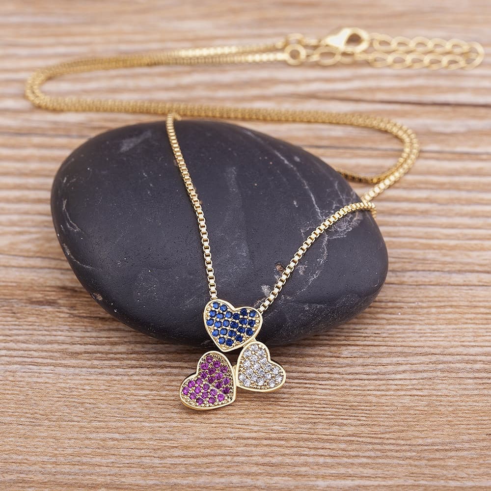 Colar de Joias Feminino com Pingente de Coração em Estilo Boêmio, Três Cores