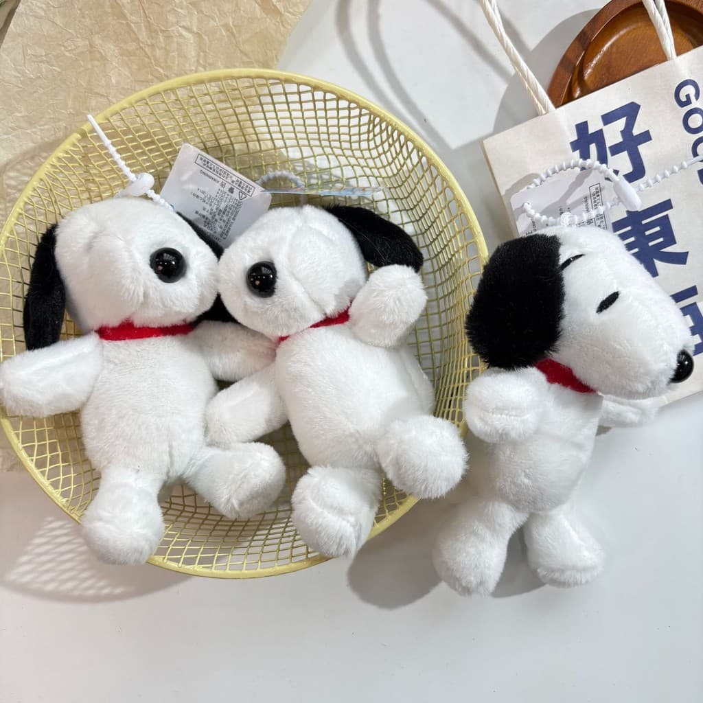 Brinquedo de pelúcia bonito pingente Snoopy boneca de pelúcia crianças acompanhando colar vermelho papai cão boneca