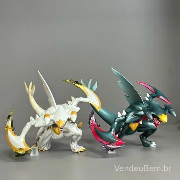 Figura Garchomp em escala 1/20 Pokémon Mega