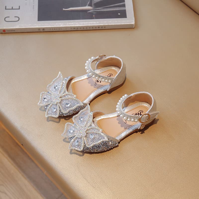 Meninas arco fivela decorativa sapatos de princesa verão sola macia cristal Baotou strass estudante sapatos de desempenh