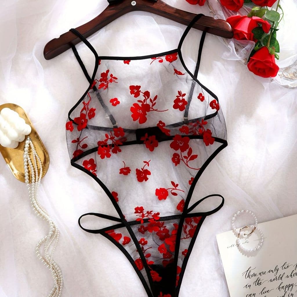 2026 novo estilo tentação gaze transparente macacão vermelho Floral roupa interior oco rendas pijamas picantes20260810