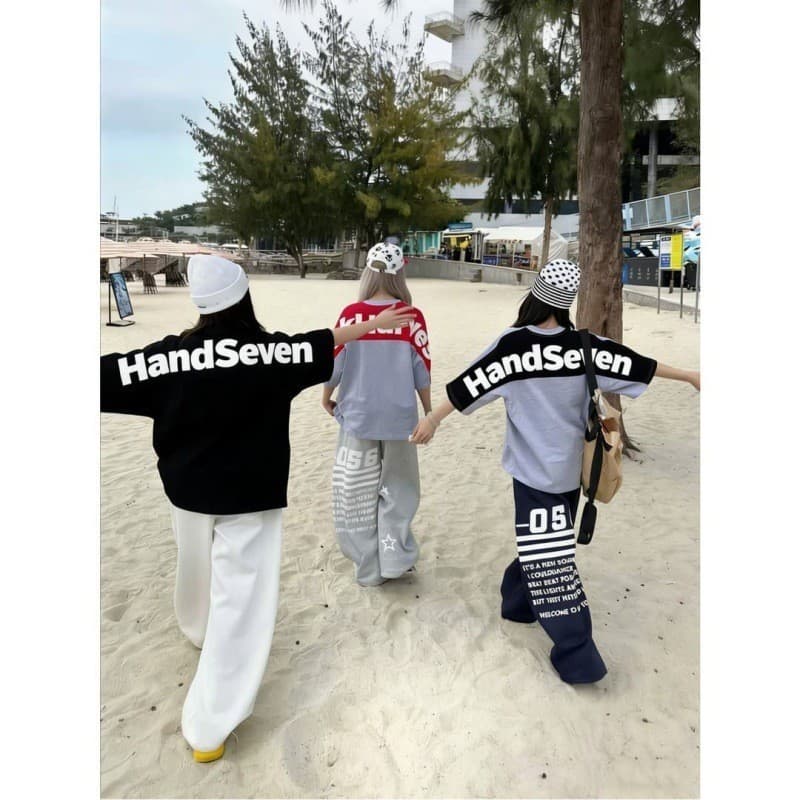 Camiseta americana nicho de manga curta com bloqueio de cores e letras Street Wear verão Casual em torno do pescoço