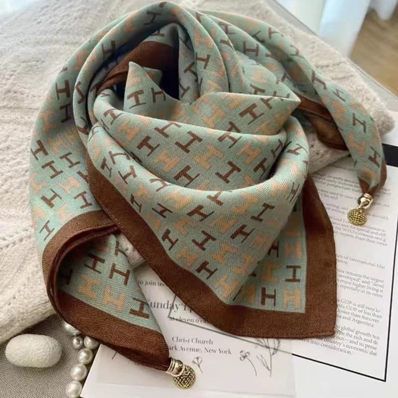 Novo estilo quente lenço quadrado fivela magnética triângulo lenço de seda lenço de algodão feminino primavera outono in
