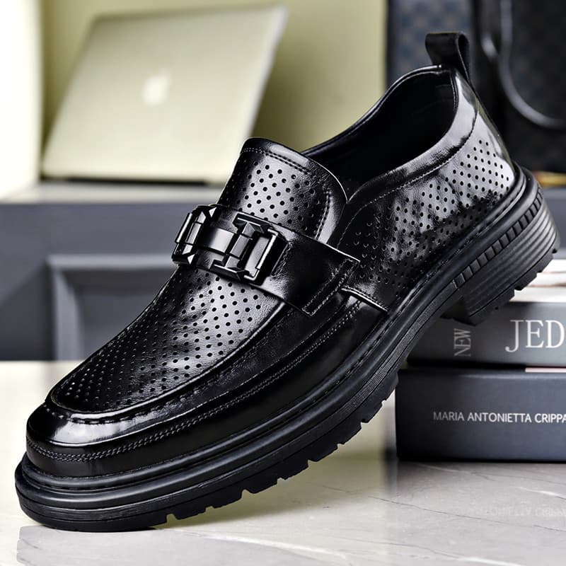 Sandálias de couro genuíno verão oco respirável 2026 novo estilo mocassins estilo britânico negócios Formal Wear masculi