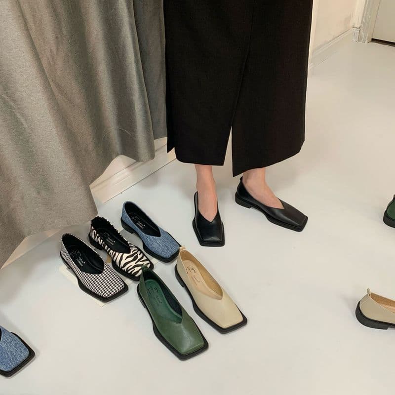 Design de nicho plano sapatos únicos sapatos femininos novo estilo primavera outono Pedal sola macia mocassins pretos Ma