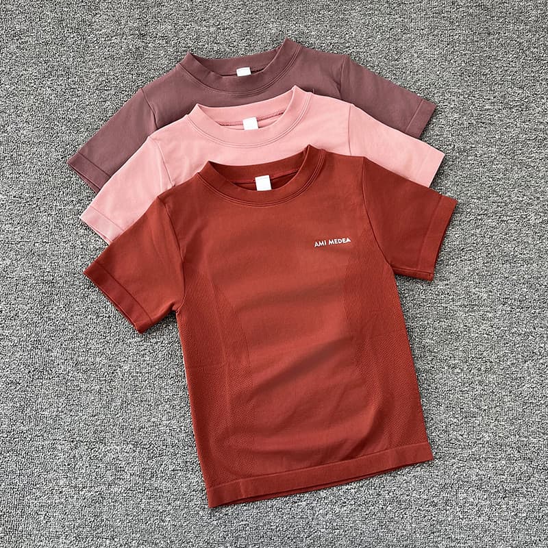 Novo estilo de treinamento de corrida camiseta elástica Slim-fit esportes Top influenciador letras mais finas
