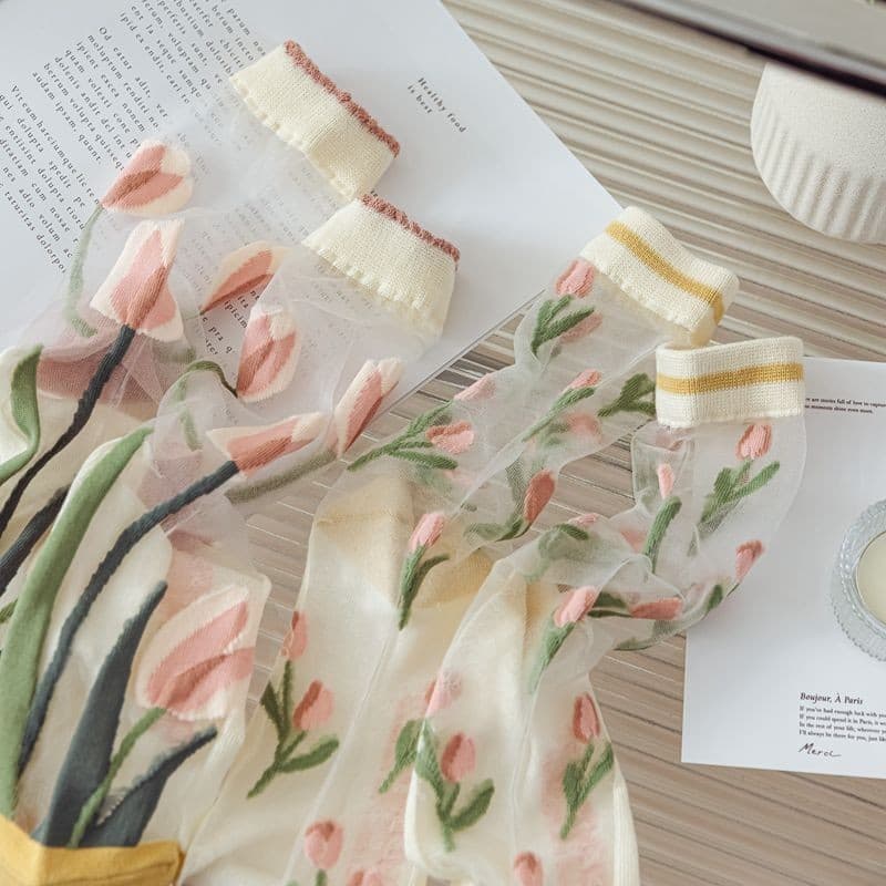 Verão estilo fino Kasi meias femininas versão coreana ins Mid-Tube na moda meias tulipa transparente cristal vidro seda