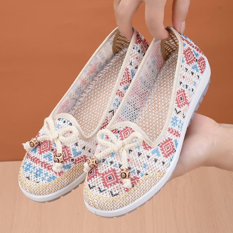 Velho pequim sapatos de pano feminino verão malha meia-idade idosos sapatos planos sola macia respirável mãe sapatos ven